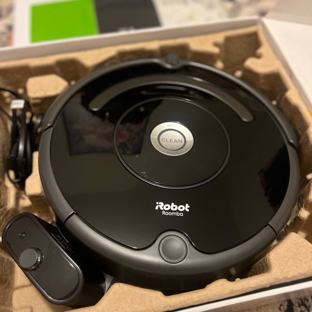 Roomba 675 Wi-Fi Vaccum (NEW)